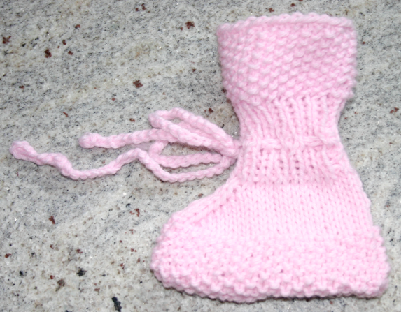 Seed Stitch Baby Booties picture